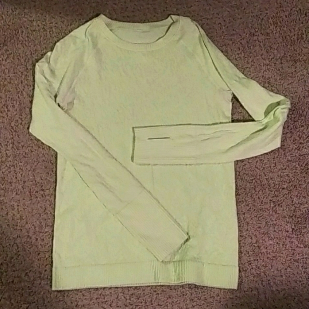 Lululemon top